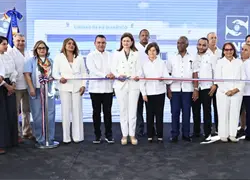 Vicepresidenta Raquel Pe&ntilde;a y SNS entregan emergencia remozada en Ban&iacute;