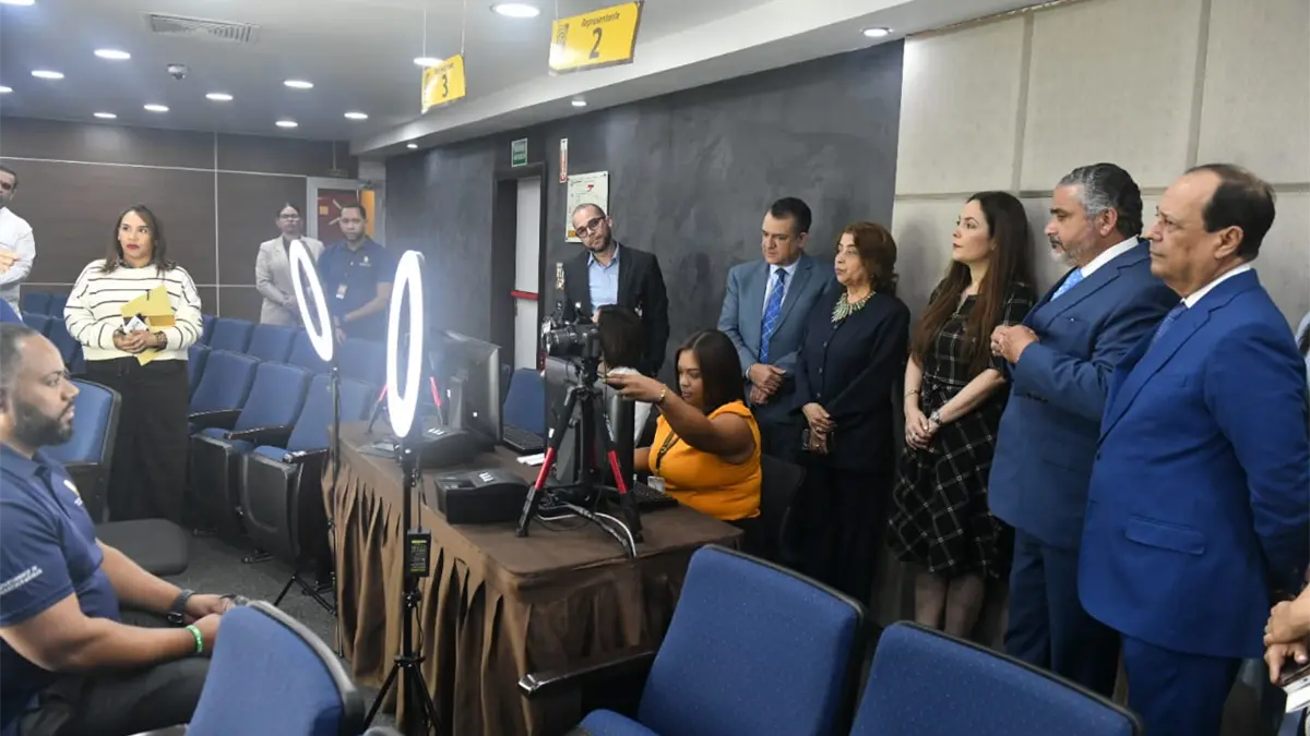 JCE entregará primera cédula de identidad y electoral al presidente Abinader este lunes