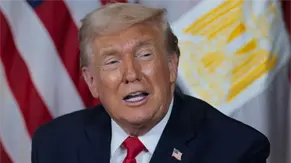 Trump amenaza a Canadá con un arancel del 100 % si firma un acuerdo comercial con China