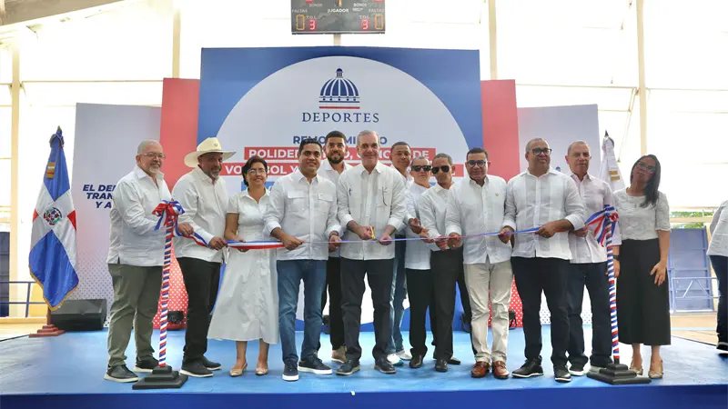 Presidente Abinader entrega obras deportivas en Dajab&oacute;n con inversi&oacute;n de 43.5 millones de pesos