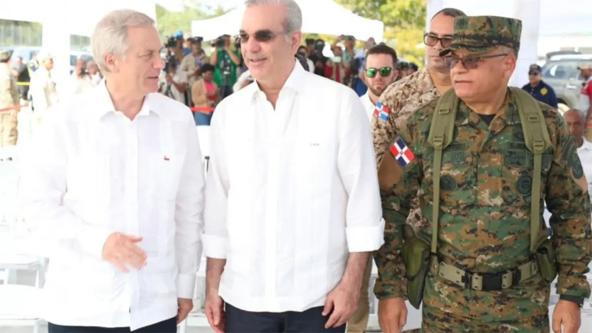 Ministro de Defensa presenta avances de la Verja Perimetral Inteligente al presidente Abinader y al presidente electo de Chile, José Antonio Kast