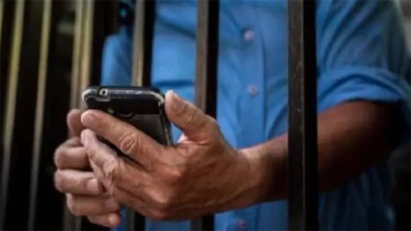 Colombia anuncia bloqueo inmediato de celulares en c&aacute;rceles tras denuncias de El Salvador