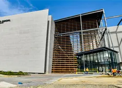 Abogados reconocen avances en Ciudad Judicial en SDE  aunque persisten reclamos por la falta de  parqueos