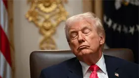 Trump dice que cierra los ojos en las reuniones con su gabinete porque son aburridísimas Trump dice que cierra los ojos en las reuniones con su gabinete porque son aburridísimas