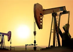 El petróleo de Texas sube un 1,3 % tras caída en reservas de EEUU y tensiones con Irán