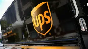 Empresa de mensajería UPS eliminará otros 30.000 puestos y cerrará al menos 24 centros Empresa de mensajería UPS eliminará otros 30.000 puestos y cerrará al menos 24 centros