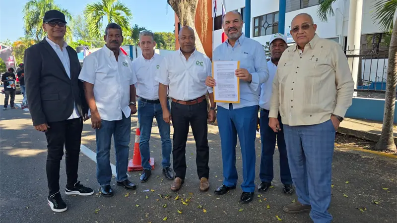 Corredor N&uacute;&ntilde;ez de C&aacute;ceres emplaza mediante acto de alguacil a Intrant; advierte sobre crisis