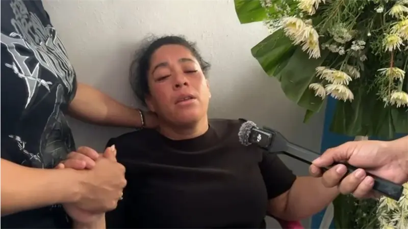 Madre pide a su hija que se entregue tras matar a su hermana