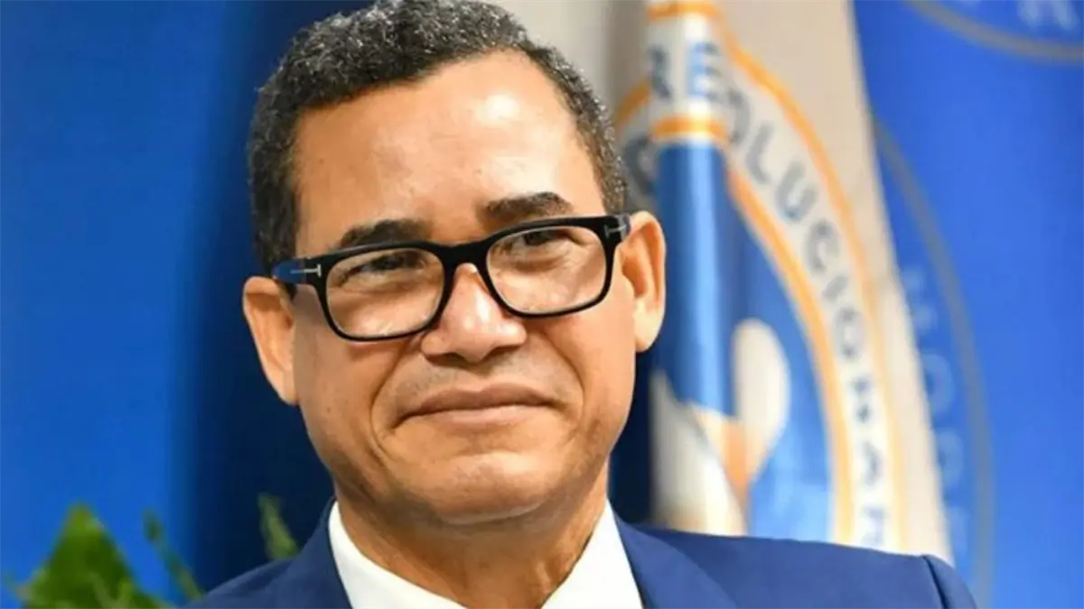 El ministro de Trabajo, Eddy Olivares Ortega.