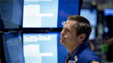 Nueva York fija un salario mínimo para la seguridad privada por primera vez desde 1964 Nueva York fija un salario mínimo para la seguridad privada por primera vez desde 1964