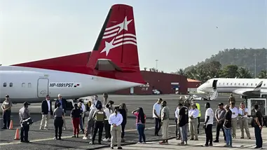 Colombia reanuda vuelos de repatriaci&oacute;n de EE.UU. a pocos d&iacute;as de reuni&oacute;n de Petro y Trump