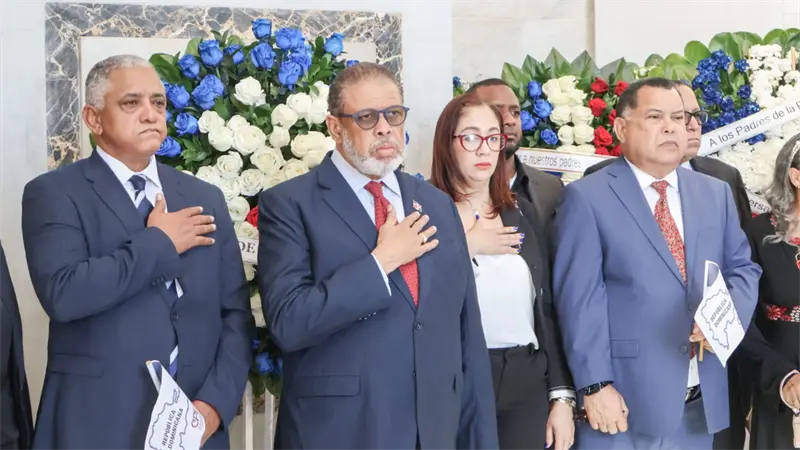 DGDC destaca transparencia y valores patrios en homenaje al Mes de la Patria