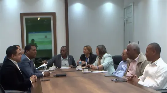 Reforma laboral reaviva tensiones entre empresarios y sindicalistas Reforma laboral reaviva tensiones entre empresarios y sindicalistas