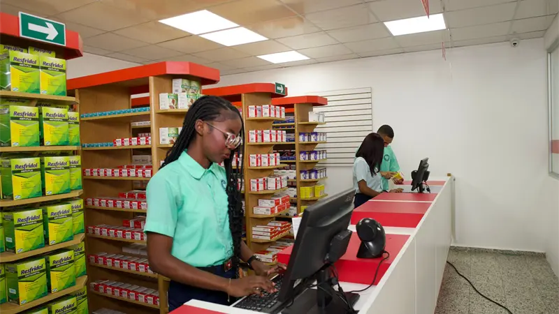 Fundaci&oacute;n GBC y Polit&eacute;cnico Federico Henr&iacute;quez inauguran simulaci&oacute;n de farmacia educativa