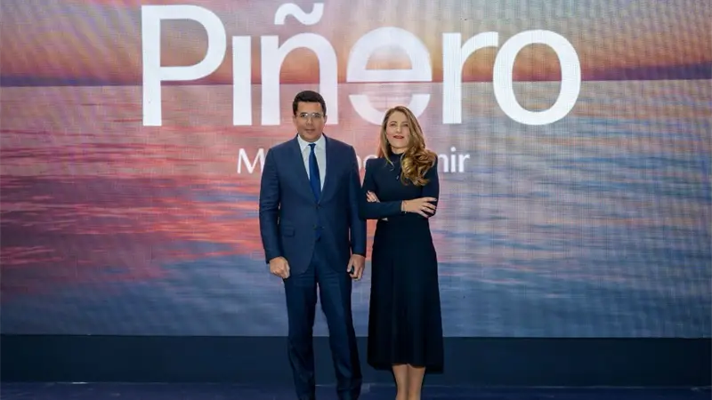 Encarna Pi&ntilde;ero felicita a David Collado y destaca liderazgo tur&iacute;stico de Rep&uacute;blica Dominicana en FITUR