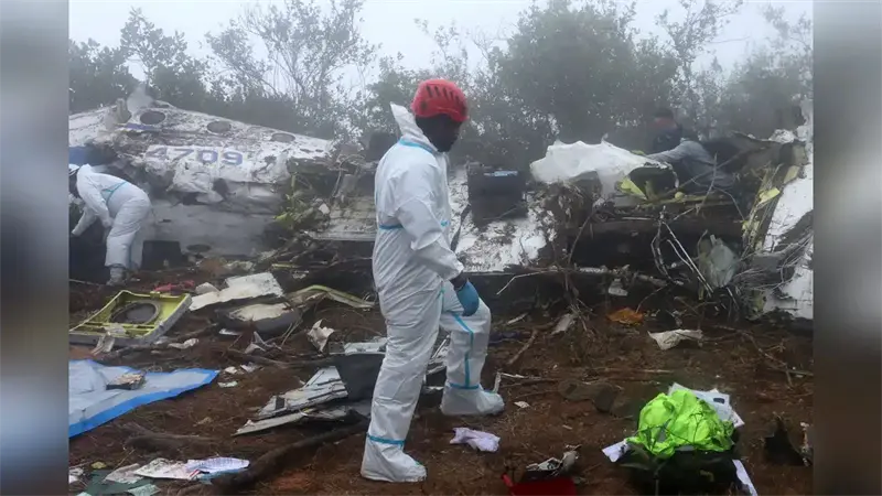 Colombia despide en varias ciudades a las 15 v&iacute;ctimas del accidente a&eacute;reo de Satena