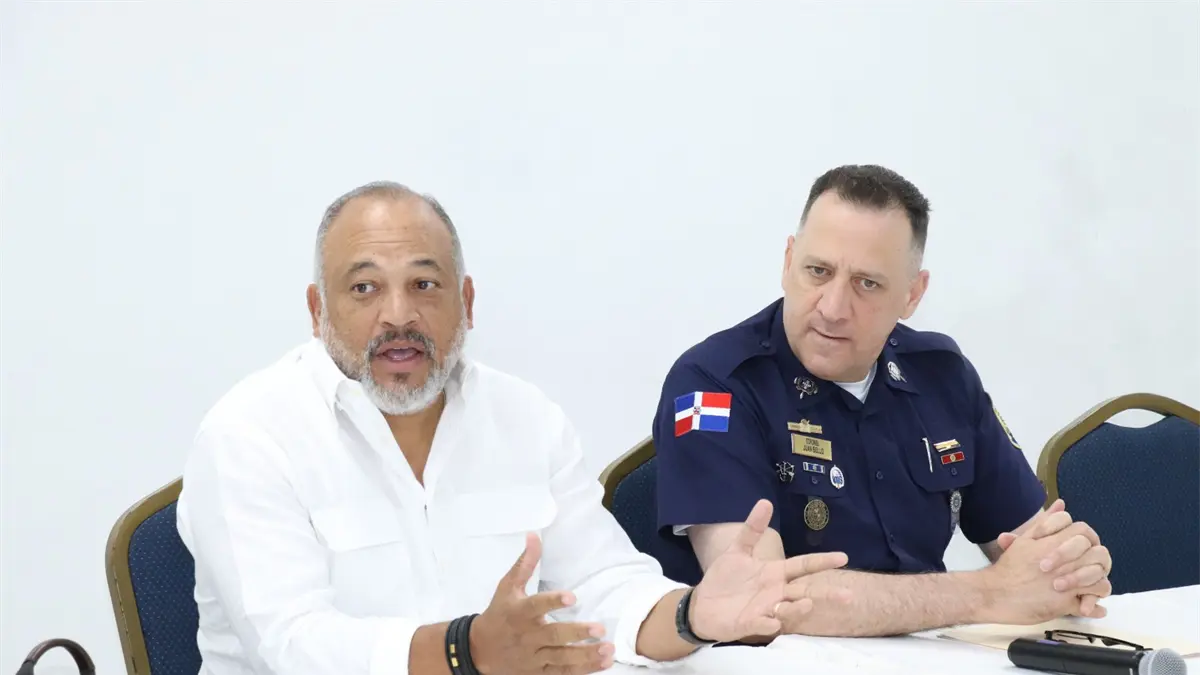 Policía Nacional y MLB coordinan seguridad para juegos de exhibición en el Estadio Quisqueya