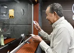 JCE entrega nueva c&eacute;dula a personas con discapacidad y miembros del Sal&oacute;n de la Fama de Cooperstown