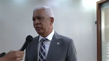 Legisladores solicitan revisi&oacute;n del contrato de AERODOM y advierten posible comparecencia