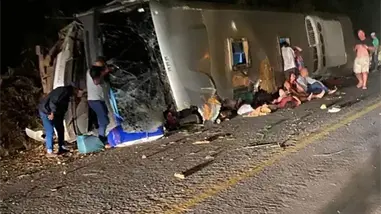 Al menos quince muertos en un accidente de autob&uacute;s con peregrinos en Brasil