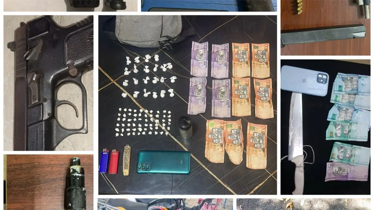 Armas de fuego, drogas y otros objetos ocupados durante los operativos policiales que dejaron 10 personas arrestadas en Santiago.