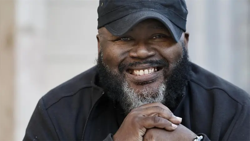 El escritor S.A. Cosby presenta El rey de las cenizas en BCNegra y reflexiona sobre la ficci&oacute;n en EE.UU.