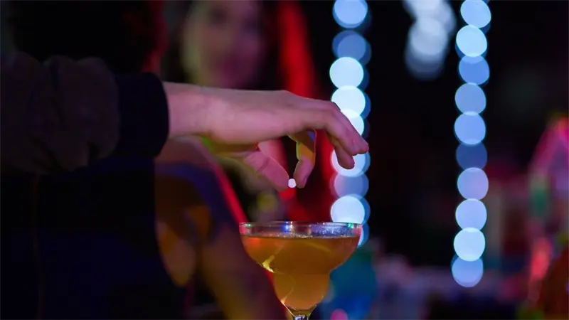 Imputan a 10 hombres por haber violado en Francia a un niño de 5 años con sumisión química