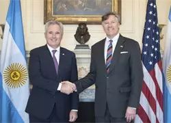 Argentina y Estados Unidos firman un acuerdo sobre minerales cr&iacute;ticos