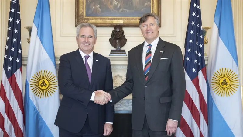 Argentina y Estados Unidos firman un acuerdo sobre minerales cr&iacute;ticos