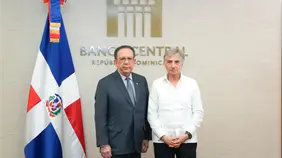 Gobernador Banco Central recibe al embajador de la Uni&oacute;n Europea