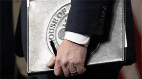 EE.UU. retira miles de documentos de Epstein tras divulgar informaci&oacute;n de v&iacute;ctimas