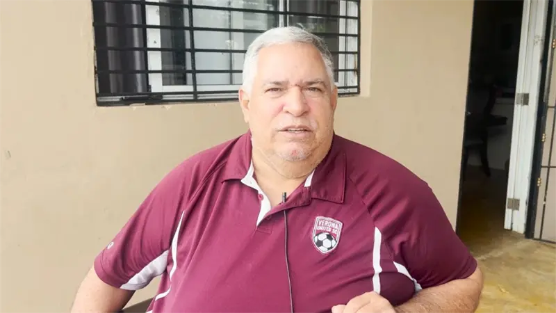 Hombre pide auxilio ante graves secuelas de un asalto en Moca