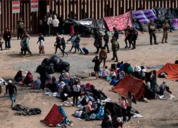 Texas demanda a uno de sus condados por brindar asistencia legal a indocumentados