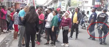 Denuncian uso de la fuerza en manifestaci&oacute;n pac&iacute;fica en Villa Mella