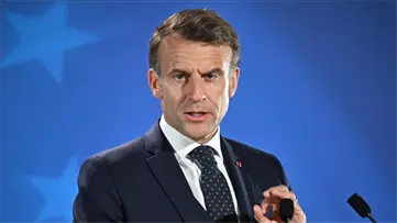 Macron pide informes sobre impacto de videojuegos e IA en salud mental de menores