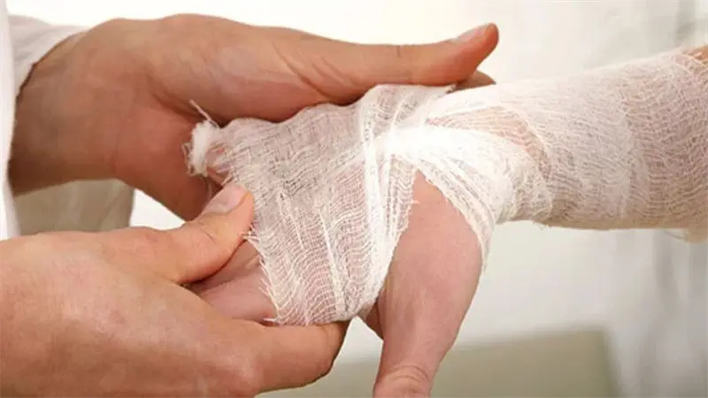 Detienen a madrasta y padre por quemadura de ni&ntilde;a de 7 a&ntilde;os