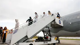 Colombia recibe a 101 connacionales deportados de EE.UU. en un vuelo humanitario