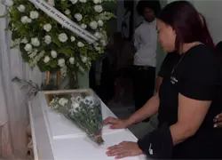 Velan restos de un joven  ultimado en un incidente 