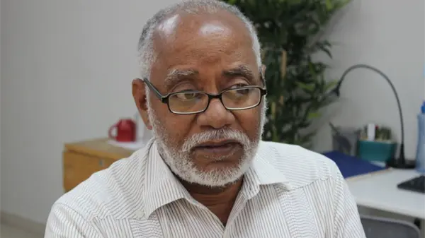 Presupuesto de salud no da ni para jab&oacute;n, afirma expresidente del CMD