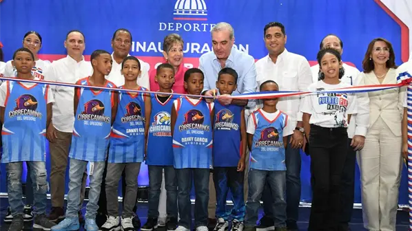 Presidente Abinader entrega dos polideportivos a Puerto Plata