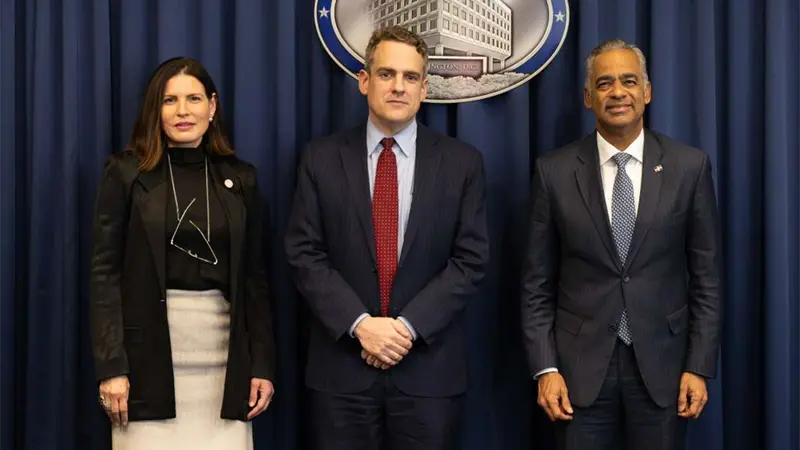 Joel Santos presenta avances en tierras raras y energ&iacute;a durante encuentro en Washington D.C.