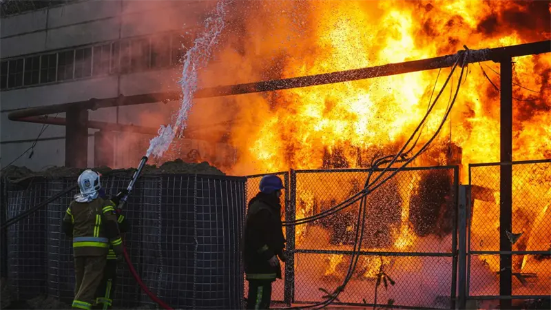 Rusia ataca infraestructura energ&eacute;tica, transporte y aer&oacute;dromo en Ucrania