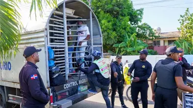 Expertos y legisladores tildan de cesgado informe CIDH que cuestiona pol&iacute;tica migratoria del pa&iacute;s