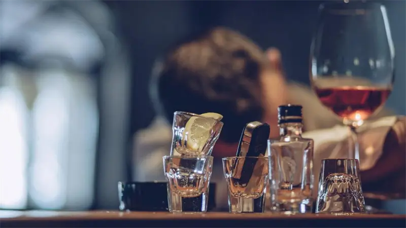 Cient&iacute;ficos identifican alteraciones gen&eacute;ticas clave en el cerebro de personas alcoh&oacute;licas