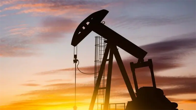 Petr&oacute;leo de Texas sube un 1.3 %, pendiente de tensiones EE.UU.-Ir&aacute;n