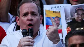 Activistas pol&iacute;ticos exigen la liberaci&oacute;n en Venezuela del dirigente Juan Pablo Guanipa