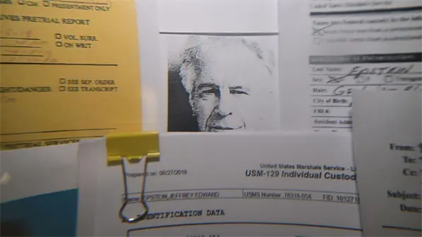 Varios congresistas piden revelar a "hombres ricos y poderosos" de los archivos de Epstein