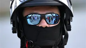 Jueza bloquea ley de California que proh&iacute;be a los agentes migratorios cubrirse el rostro