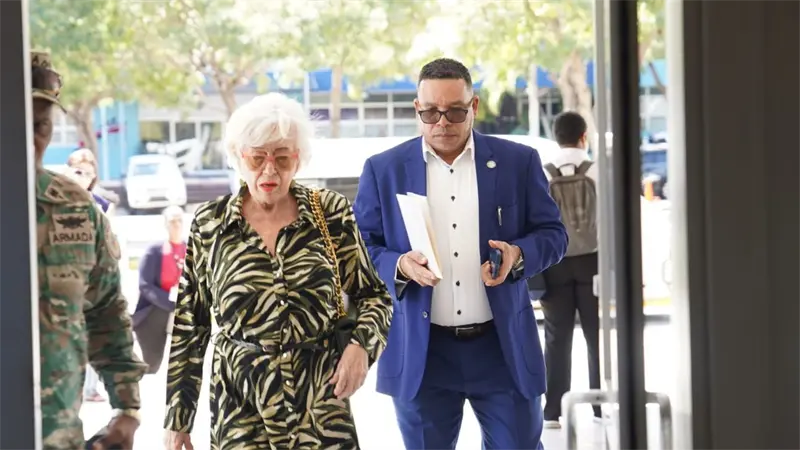 Ortiz Bosch lleva denuncia penal por Coraamon a la Procuradur&iacute;a