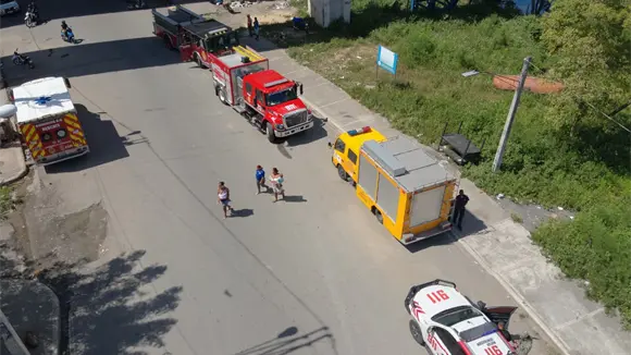 Sistema 911 coordina asistencia ante accidente de tr&aacute;nsito m&uacute;ltiple en el puente Jacinto Peynado